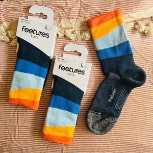 3 Pack! Feetures Light Cushion Minicrew Socks - Large Unisex